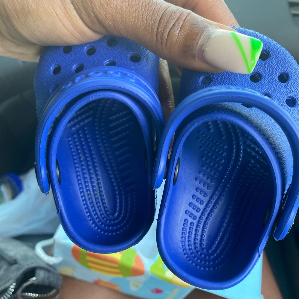 Blue crocs size 2/3